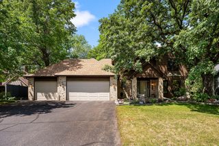 4769 White Oak Court, Eagan, MN 55122