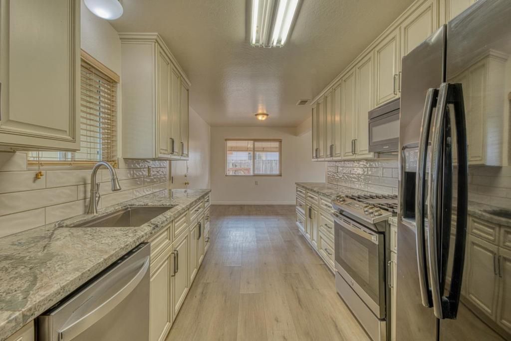 Image 13 of property listing at 779 Bedford Drive, Salinas, CA 93901