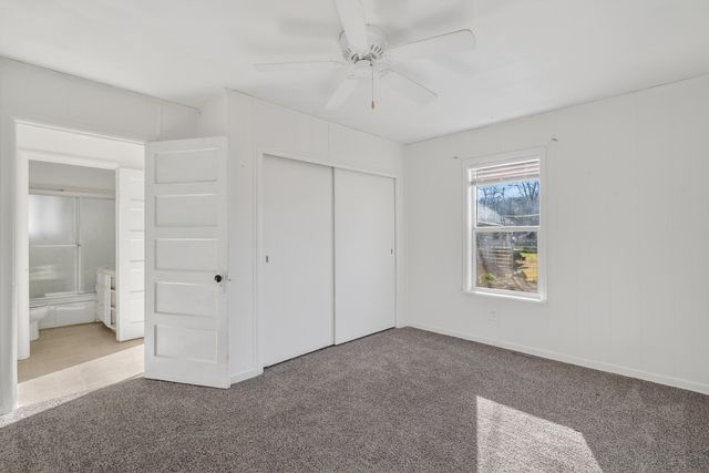 407 S Shasta Avenue, Eagle Point, OR 97524