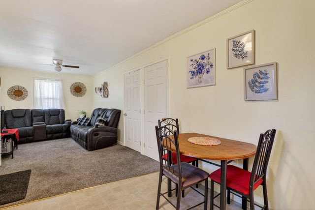 407 S Shasta Avenue, Eagle Point, OR 97524