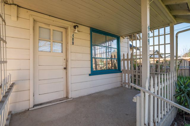 407 S Shasta Avenue, Eagle Point, OR 97524