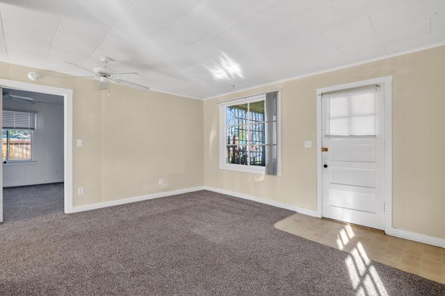 407 S Shasta Avenue, Eagle Point, OR 97524