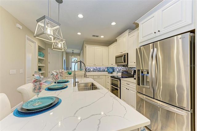 11607 MEADOWGATE PLACE, Bradenton, FL 34211