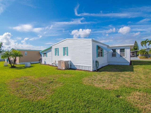 236 NE Sunshine Lane, Jensen Beach, FL 34957
