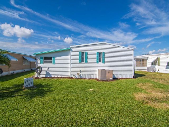 236 NE Sunshine Lane, Jensen Beach, FL 34957