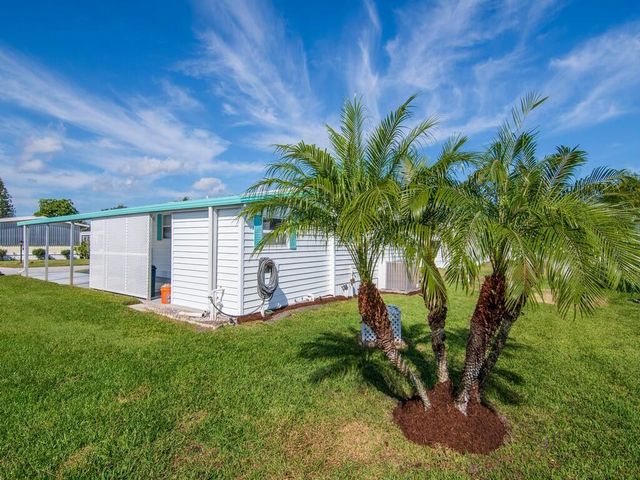 236 NE Sunshine Lane, Jensen Beach, FL 34957