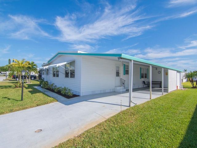 236 NE Sunshine Lane, Jensen Beach, FL 34957