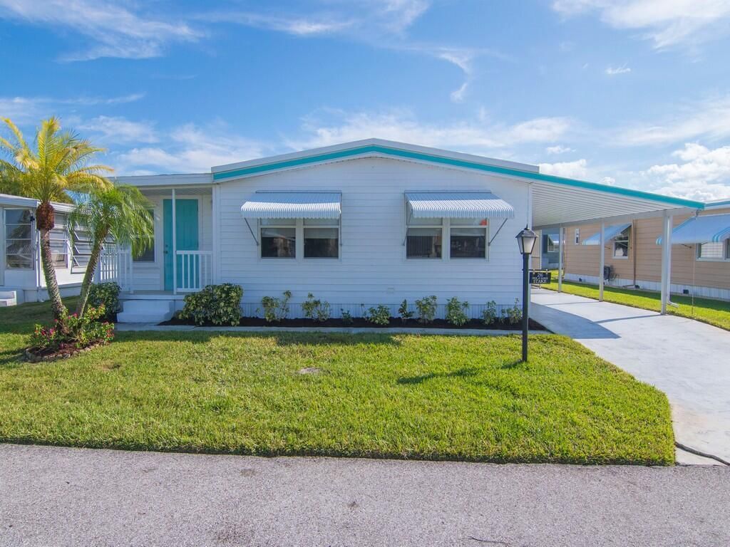 236 NE Sunshine Lane, Jensen Beach, FL 34957