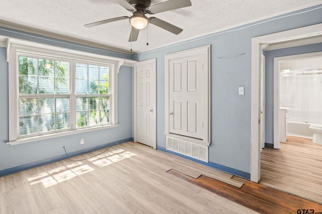 307 N Tyler St, Big Sandy, TX 75755