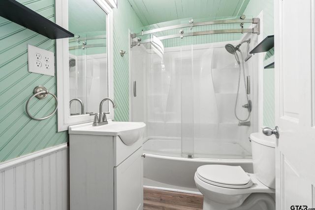 307 N Tyler St, Big Sandy, TX 75755