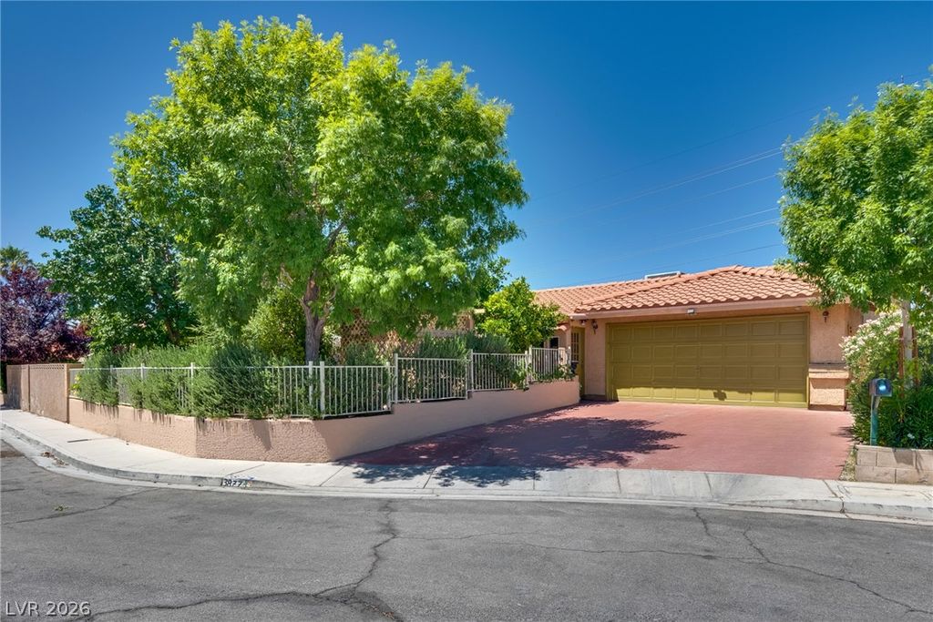 3877 Platis Circle, Las Vegas, NV 89103 — photo 4