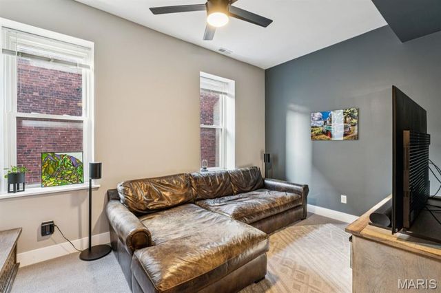 3434 S Jefferson Avenue, St Louis, MO 63118