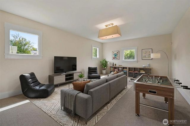 501 NE 9th Street, Coupeville, WA 98239