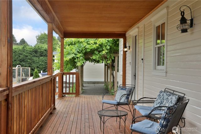 501 NE 9th Street, Coupeville, WA 98239