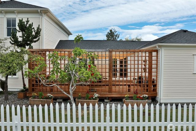 501 NE 9th Street, Coupeville, WA 98239