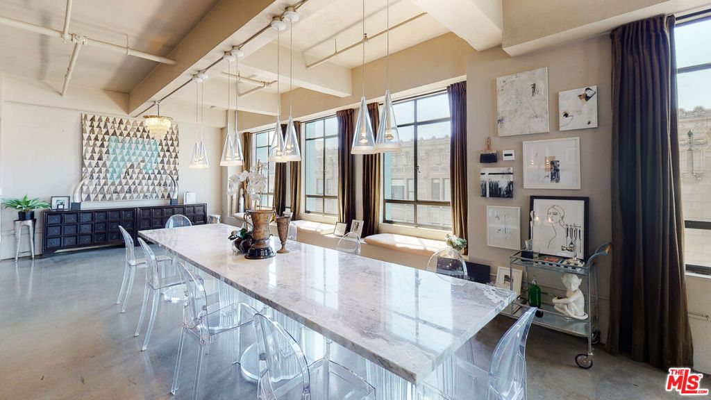 Image 1 of property listing at 849 S Broadway 708, Los Angeles, CA 90014