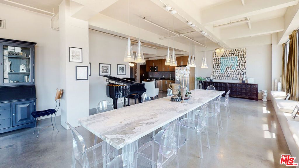 Image 15 of property listing at 849 S Broadway 708, Los Angeles, CA 90014