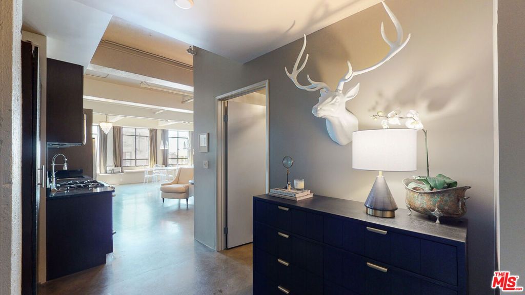 Image 24 of property listing at 849 S Broadway 708, Los Angeles, CA 90014