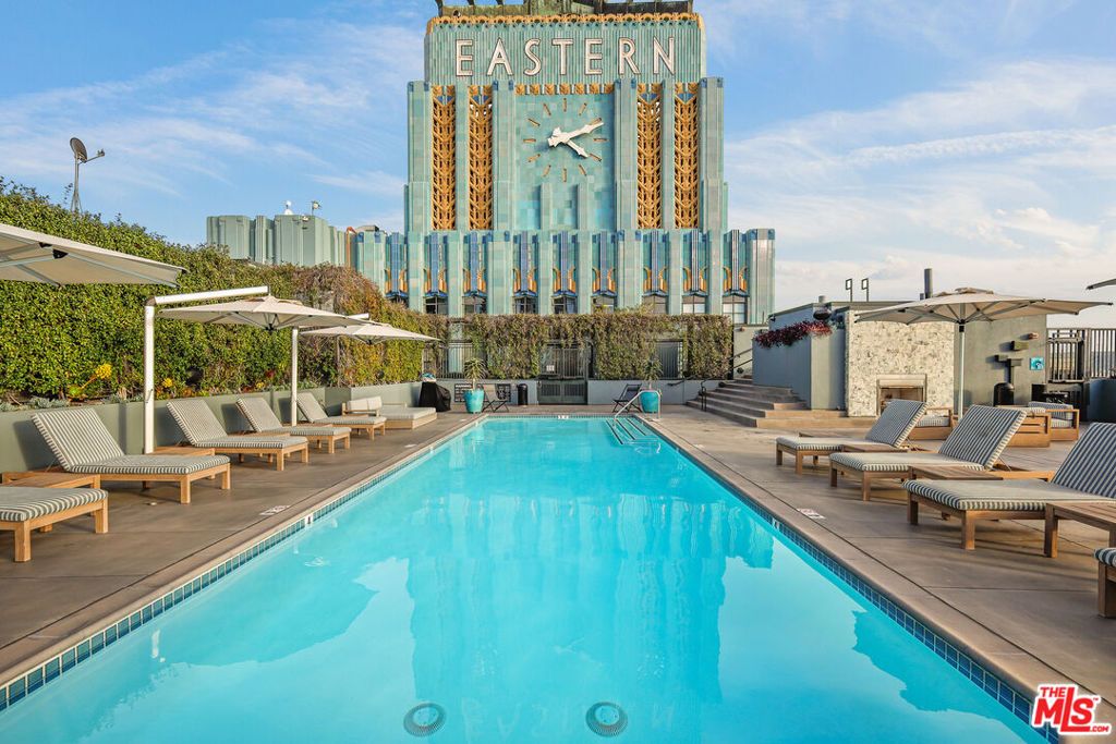 Image 26 of property listing at 849 S Broadway 708, Los Angeles, CA 90014