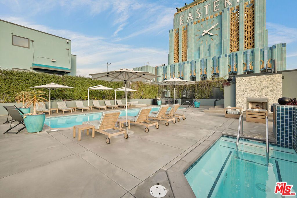 Image 27 of property listing at 849 S Broadway 708, Los Angeles, CA 90014