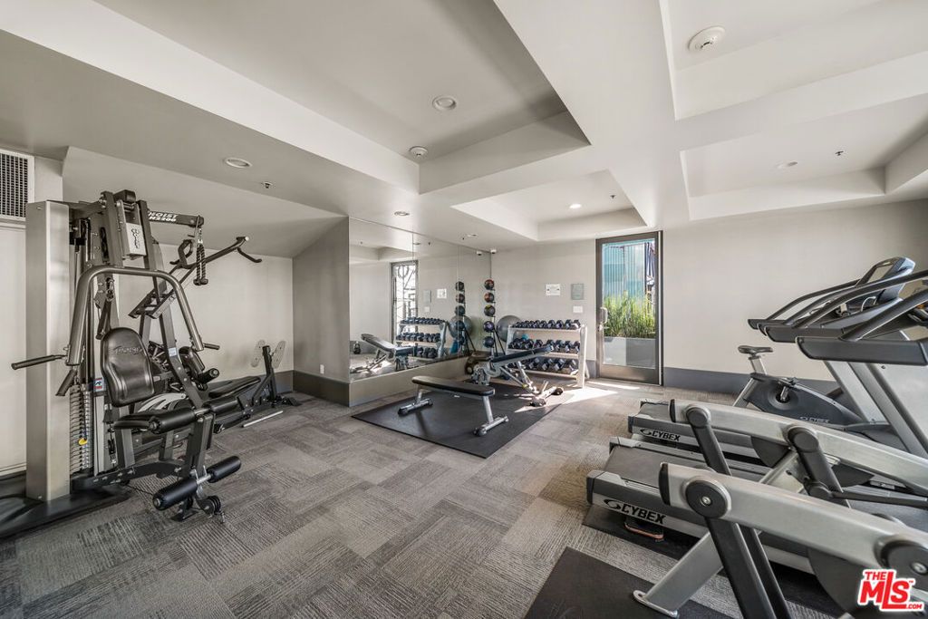 Image 32 of property listing at 849 S Broadway 708, Los Angeles, CA 90014