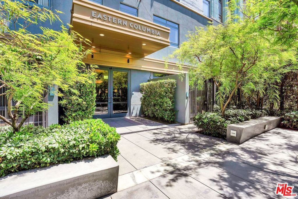 Image 35 of property listing at 849 S Broadway 708, Los Angeles, CA 90014