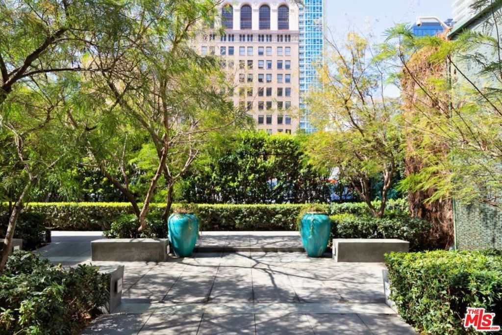 Image 36 of property listing at 849 S Broadway 708, Los Angeles, CA 90014