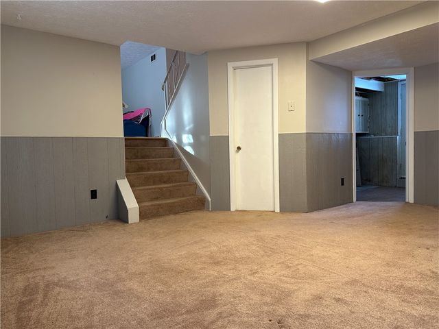 11 W Canon Dr, Chili, NY 14624