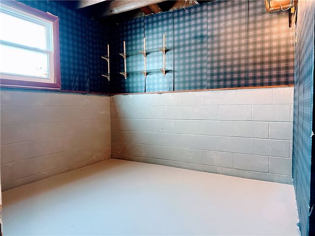 11 W Canon Dr, Chili, NY 14624