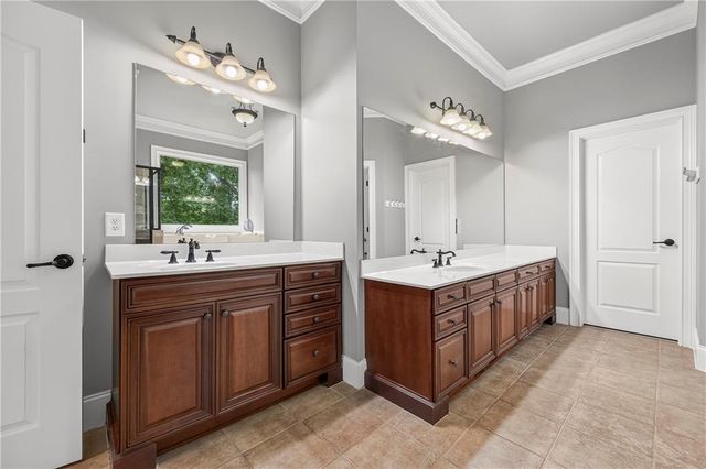 8555 Berringer Point Drive, Gainesville, GA 30506