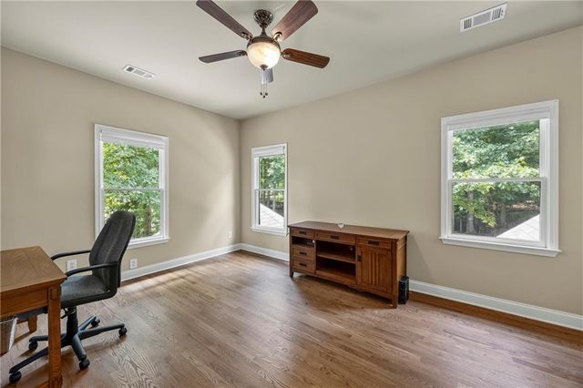 8555 Berringer Point Drive, Gainesville, GA 30506