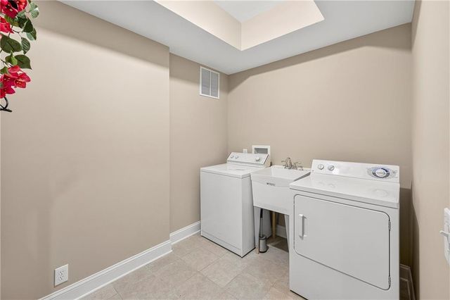 8555 Berringer Point Drive, Gainesville, GA 30506