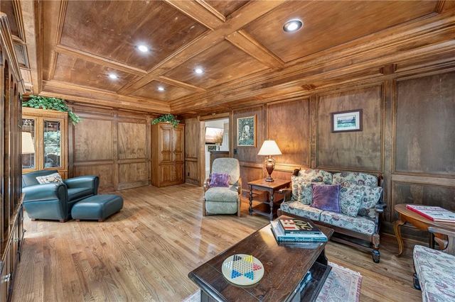 8555 Berringer Point Drive, Gainesville, GA 30506