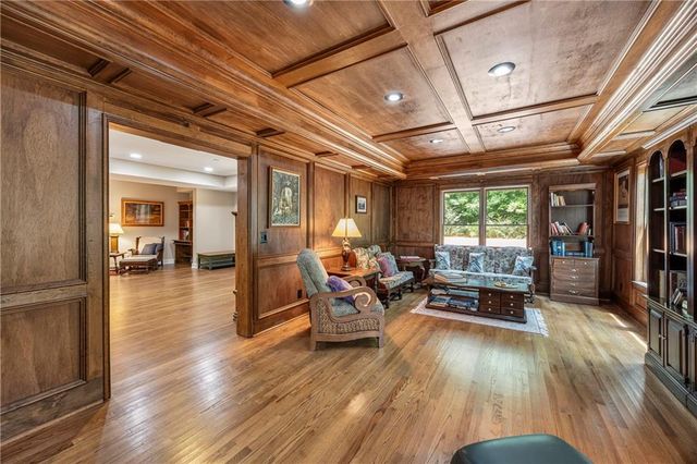 8555 Berringer Point Drive, Gainesville, GA 30506
