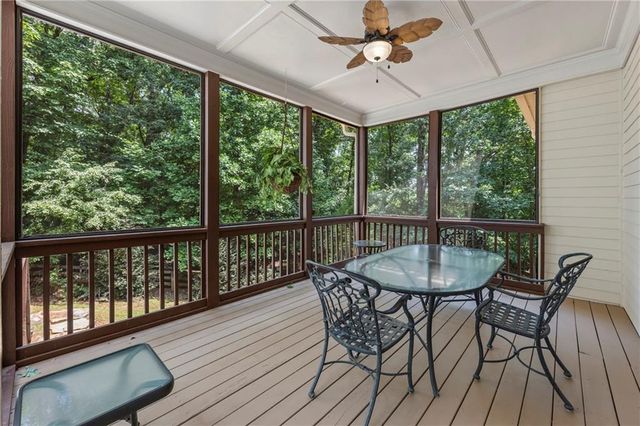 8555 Berringer Point Drive, Gainesville, GA 30506