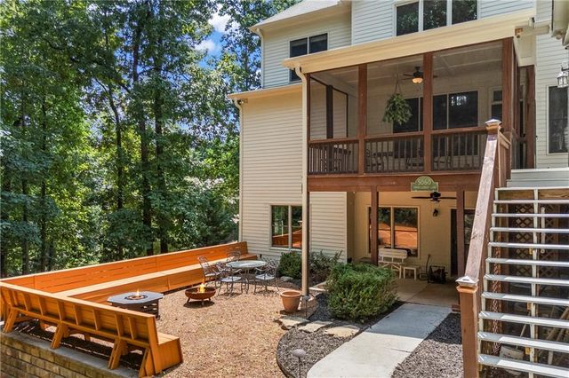 8555 Berringer Point Drive, Gainesville, GA 30506
