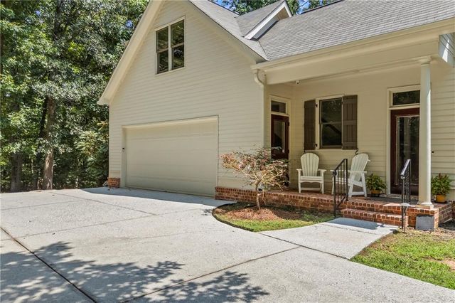 8555 Berringer Point Drive, Gainesville, GA 30506