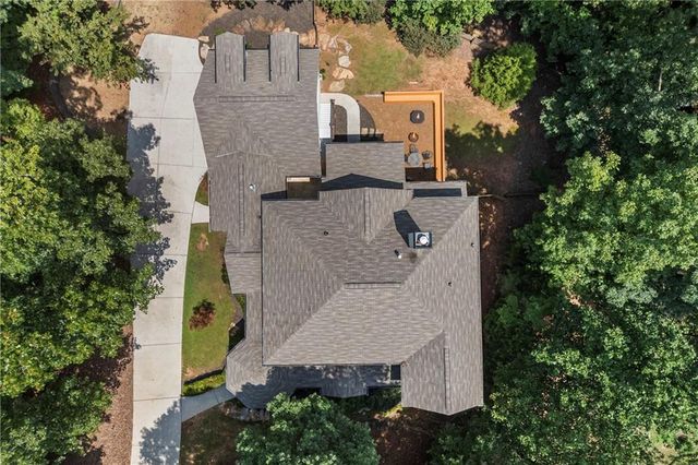 8555 Berringer Point Drive, Gainesville, GA 30506