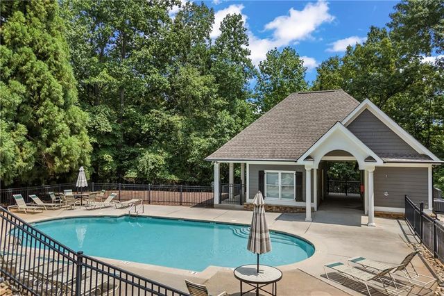 8555 Berringer Point Drive, Gainesville, GA 30506