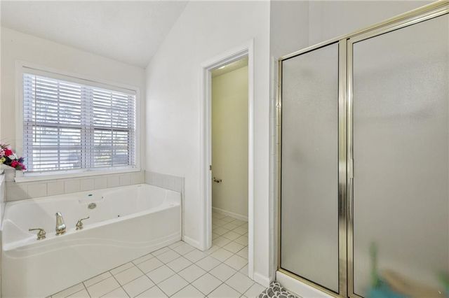 2655 Lake Commons Court, Snellville, GA 30078