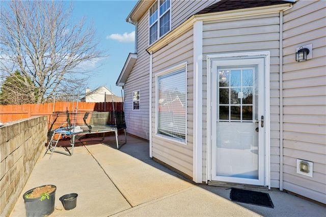 2655 Lake Commons Court, Snellville, GA 30078