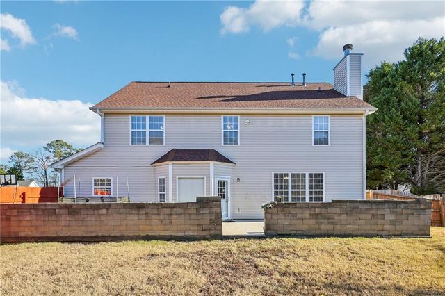 2655 Lake Commons Court, Snellville, GA 30078