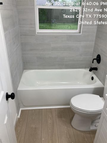 2627 32nd Avenue N, Texas City, TX 77590