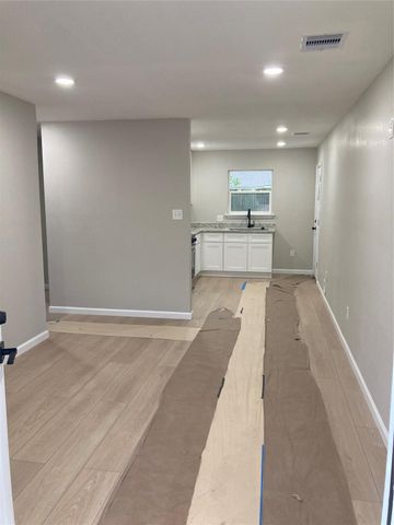 2627 32nd Avenue N, Texas City, TX 77590