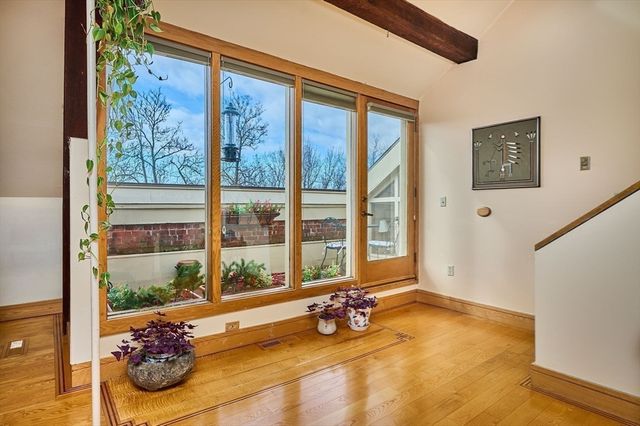 35 New South Street 409, Northampton, MA 01060