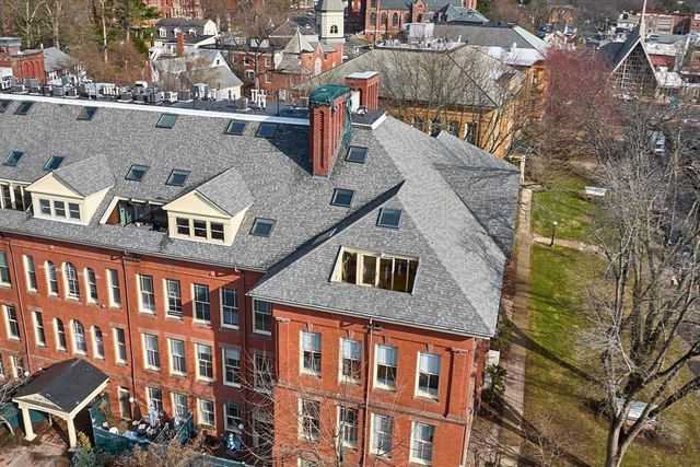 35 New South Street 409, Northampton, MA 01060