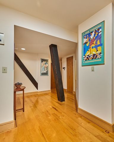 35 New South Street 409, Northampton, MA 01060