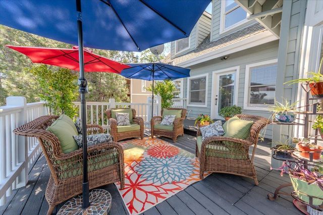 12064 Waxwing Ct, Penn Valley, CA 95946