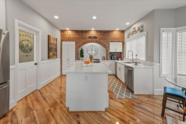 12064 Waxwing Ct, Penn Valley, CA 95946