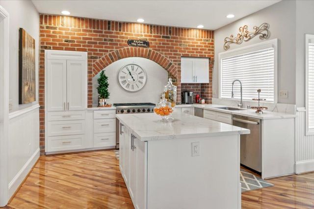 12064 Waxwing Ct, Penn Valley, CA 95946